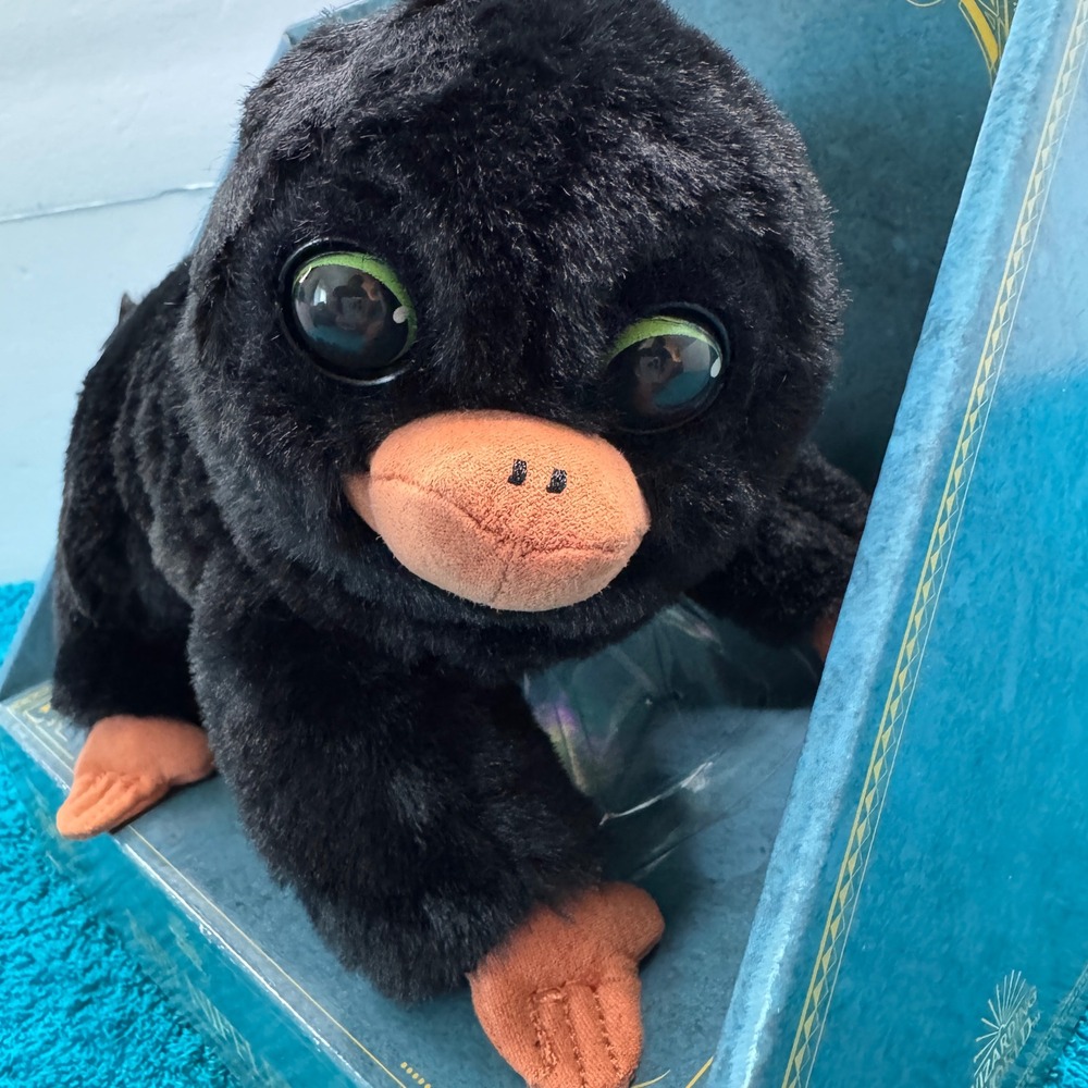 Universal Studios Harry Potter Baby Niffler Interactive Plush Sound Movement New - Picture 5 of 9